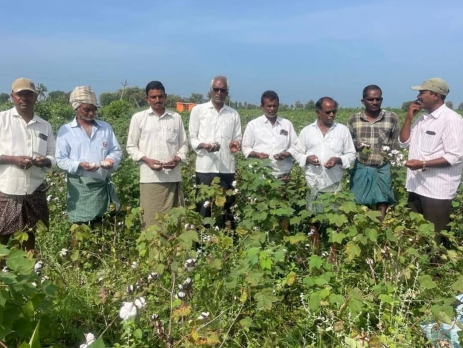 ‘దెబ్బతిన్న పంట పొలాలకు పరిహారం ఇవ్వండి’