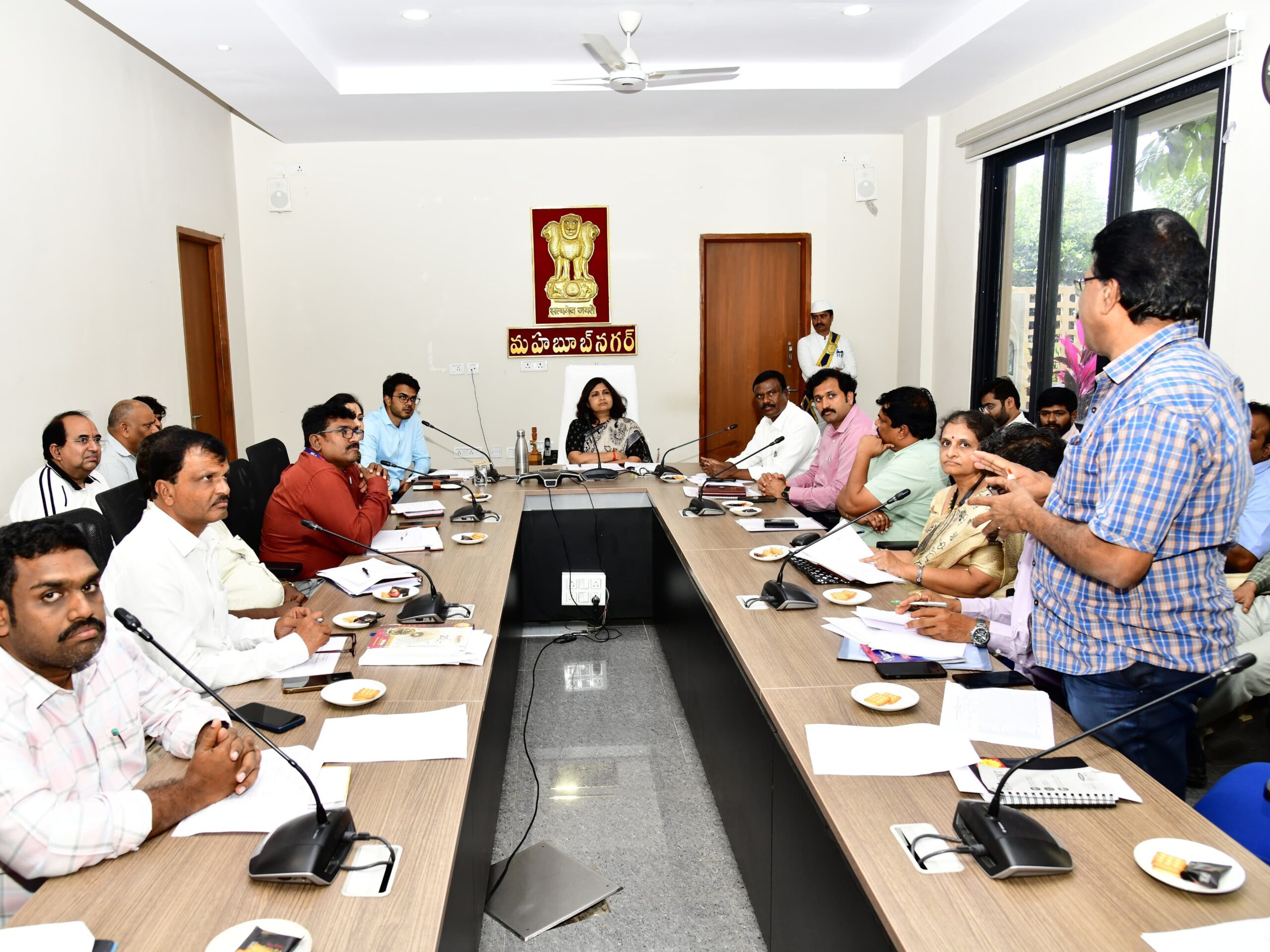 ‘పరిశ్రమల స్థాపనకు అనుమతులు మంజూరు చేయండి’