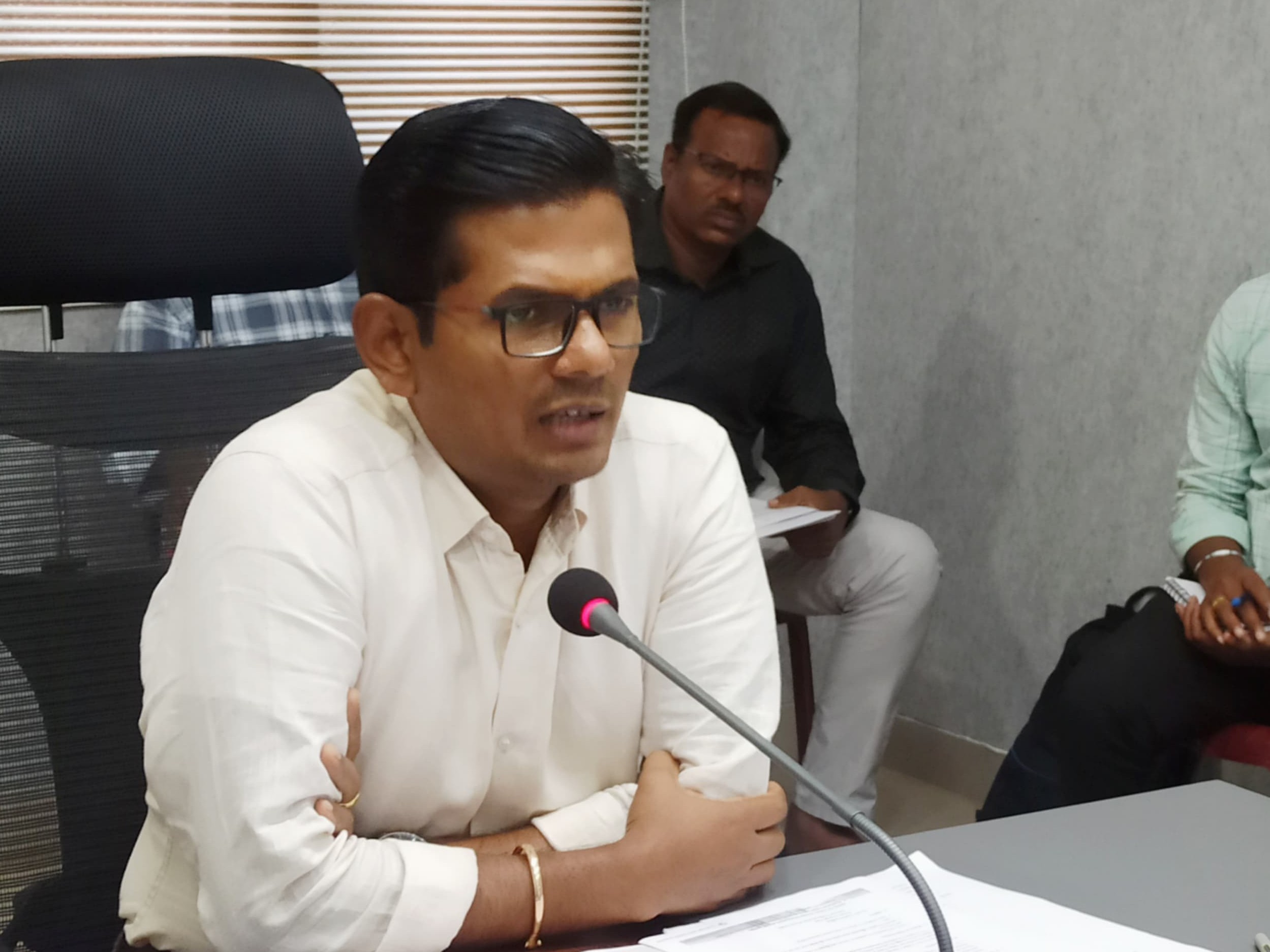 ‘జిల్లా నుంచి గంజాయి రవాణా చేయడం కష్టం’