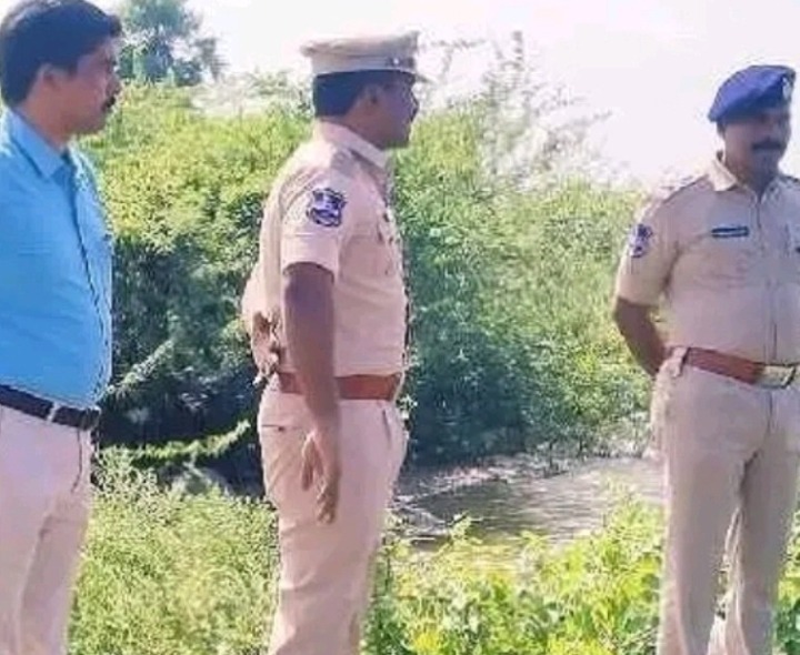 ‘బ్రిడ్జీల వద్ద పోలీసుల నిఘా ఉంచాం’