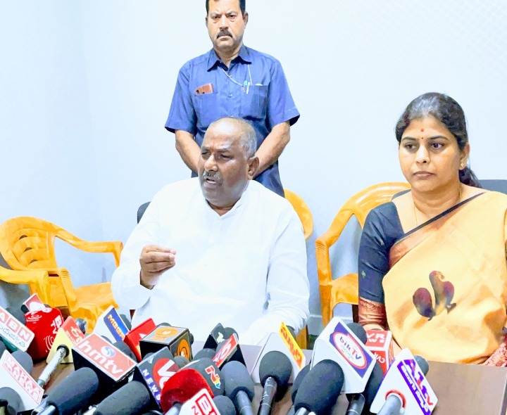 ‘దెబ్బతిన్న పంట వివరాలు సేకరించాలి’