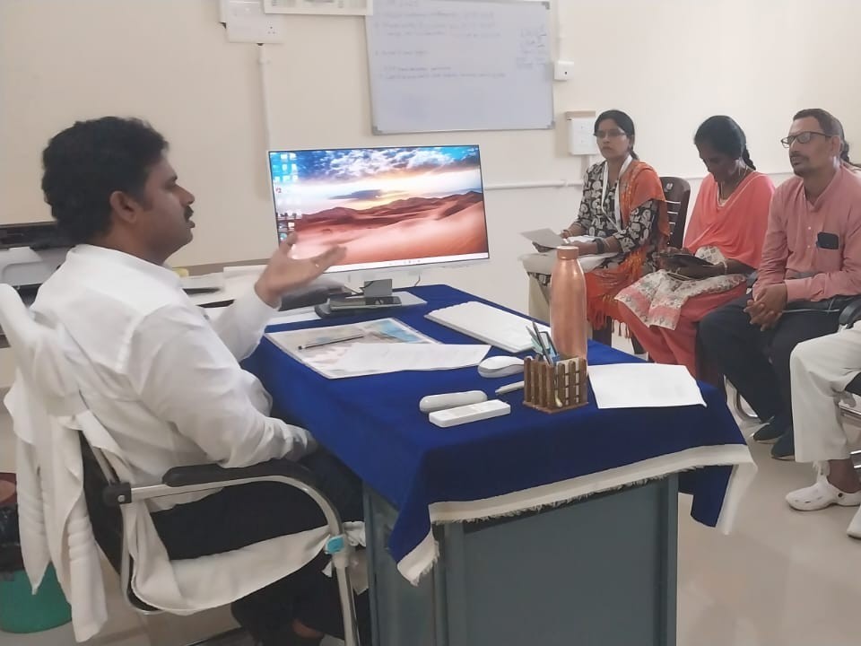 ‘టోల్ ఫ్రీ నెంబరు సద్వినియోగం చేసుకోవాలి’