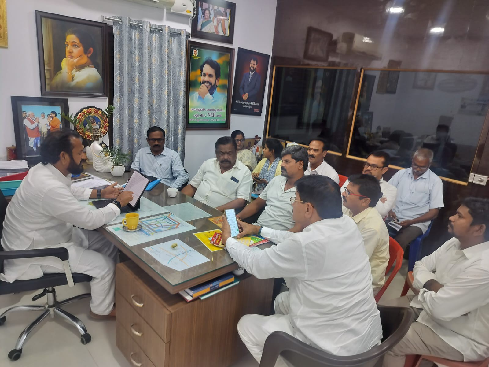 ‘సీసీ రోడ్లు, కాలువల నిర్మాణం త్వరితగతిన పూర్తి చేయాలి’