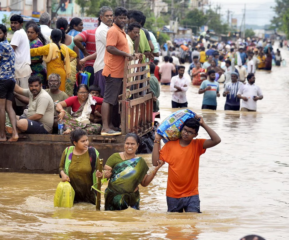 రెండు రోజులైనా తగ్గని వరద