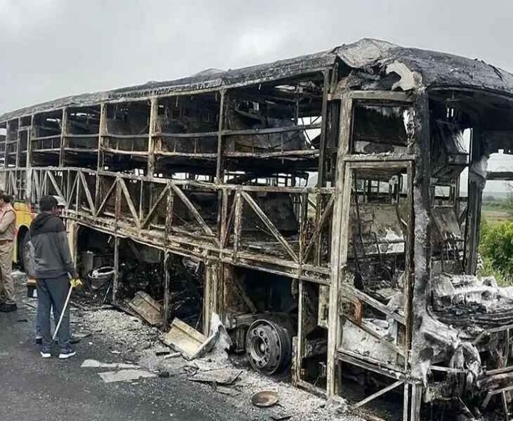 కర్నూలు ప్రమాదం.. కార్గో క్యాబిన్లో రెండో డ్రైవర్ నిద్ర