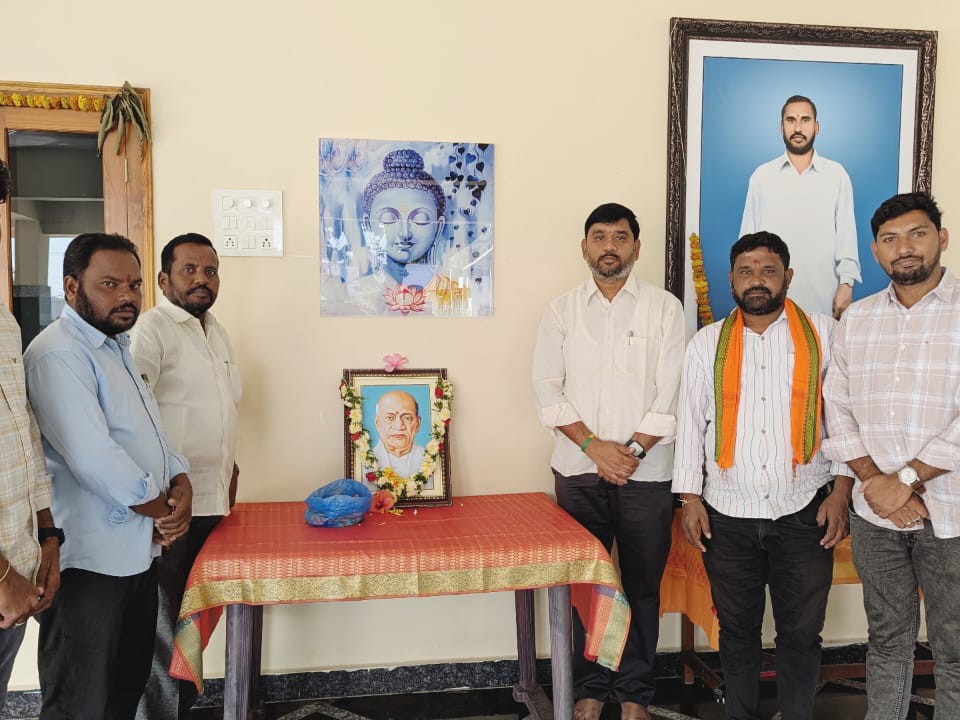 సర్దార్ వల్లభాయి పటేల్ జయంతి సందర్భంగా MLA నివాళులు