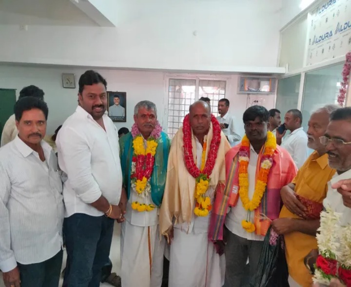 కురబలకోటలో నూతన కమిటీ ప్రమాణ స్వీకారం