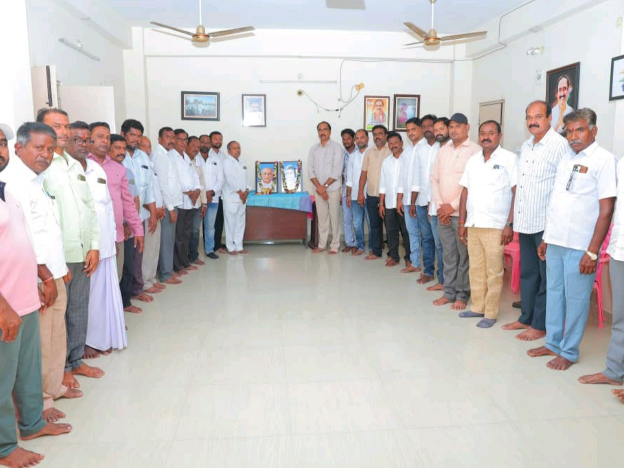 ఎమ్మెల్యే క్యాంపు కార్యాలయంలో ఇందిరా గాంధీ వర్ధంతి