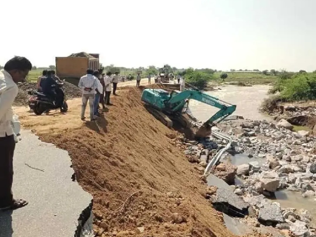 శరవేగంగా డిండి రోడ్డు మరమ్మతులు