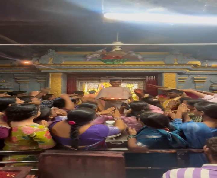 అమ్మవారి నామస్మరణలతో మార్మోగిన భద్రకాళి ఆలయం