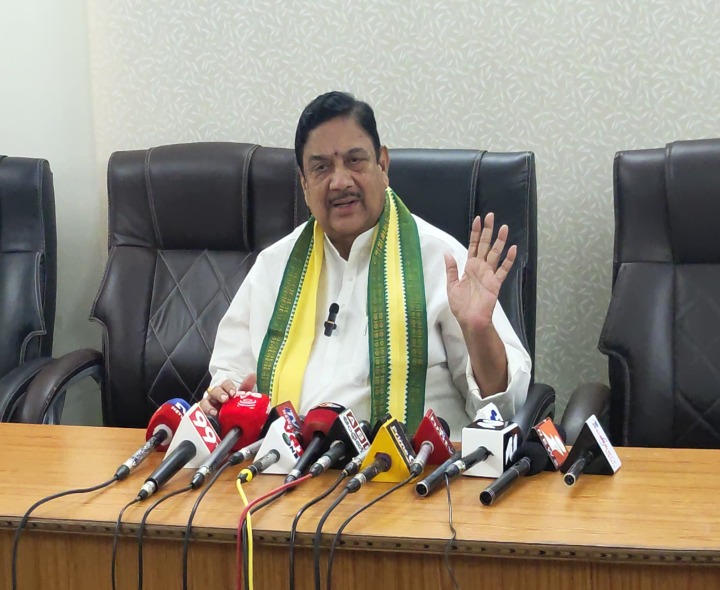 రాష్ట్రానికి జగనే పెద్ద విపత్తు: ఎమ్మెలే కిమిడి