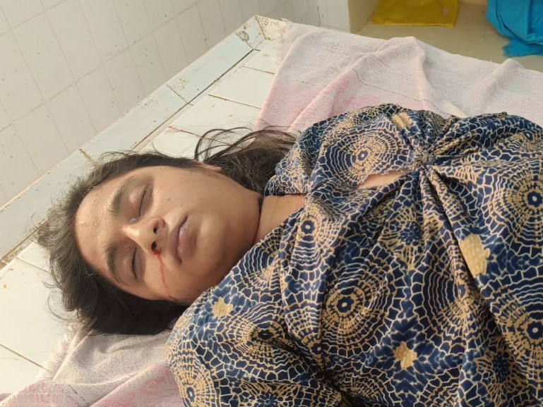 నర్సీపట్నంలో వివాహిత ఆత్మహత్య