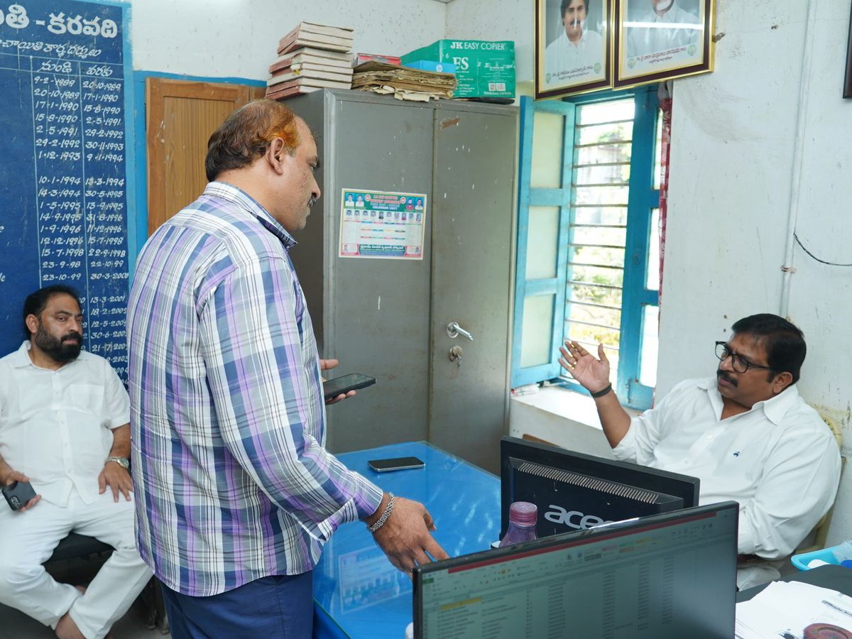 రైతులు అన్ని విధాల ఆదుకుంటాం : ఎమ్మెల్యే