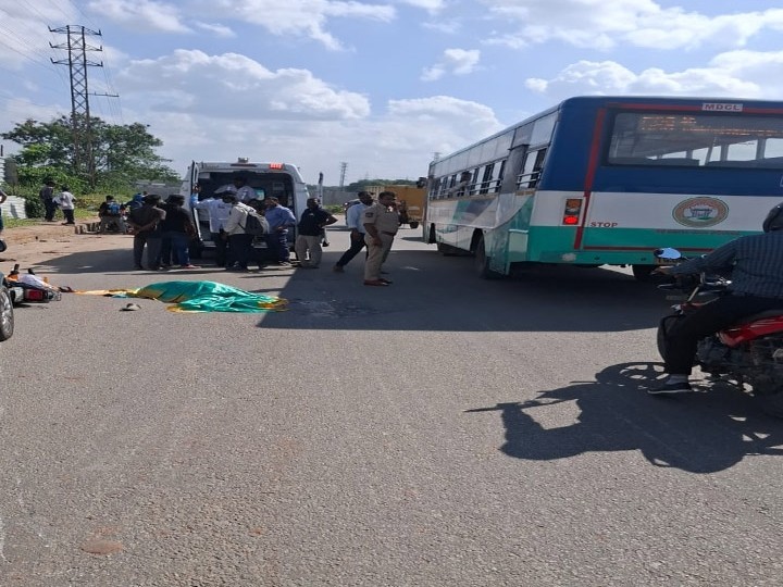 ఆర్టీసీ బస్సు ఢీ… మహిళ స్పాట్ డెడ్