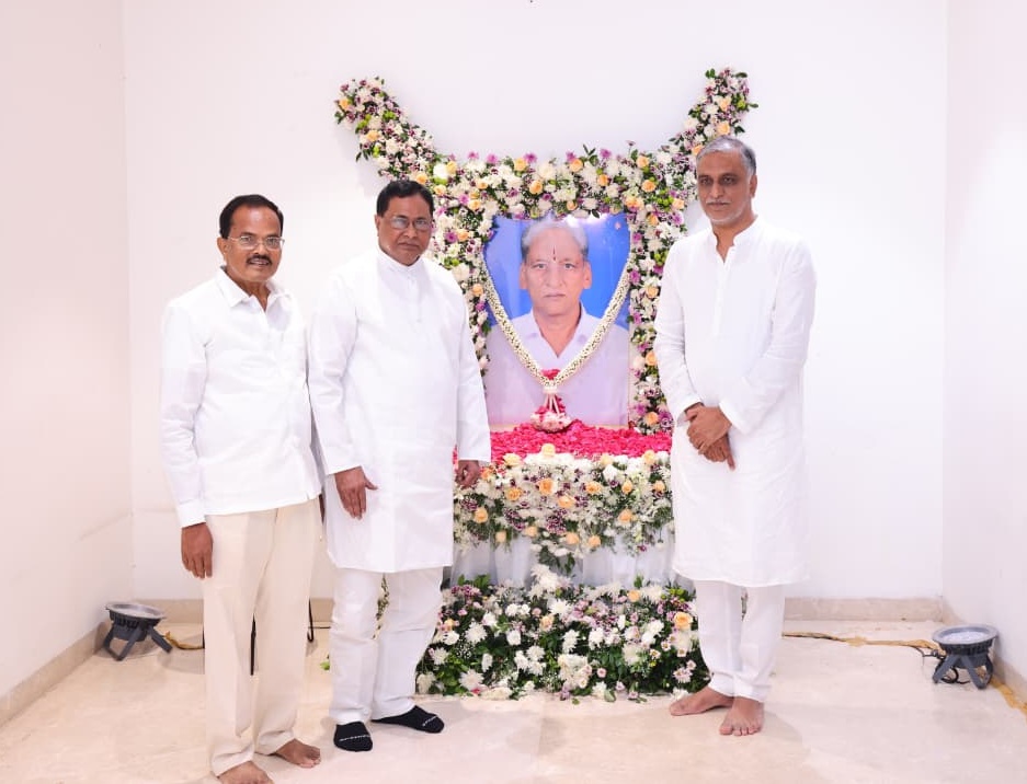 హరీష్ రావుకు జానారెడ్డి, మోత్కుపల్లి పరామర్శ