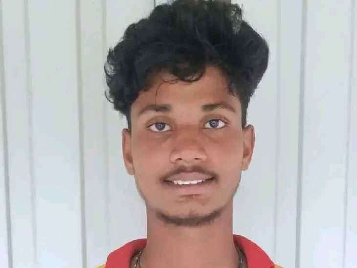 రాష్ట్ర స్థాయి వాలీబాల్ పోటీలకు రాయవరం విద్యార్థి ఎంపిక