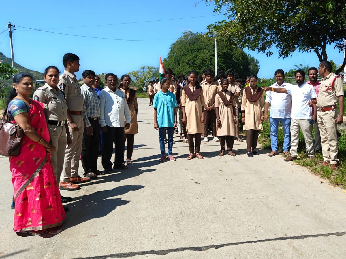 ఐకమత్య సందేశంతో అలరించిన 2కె రన్