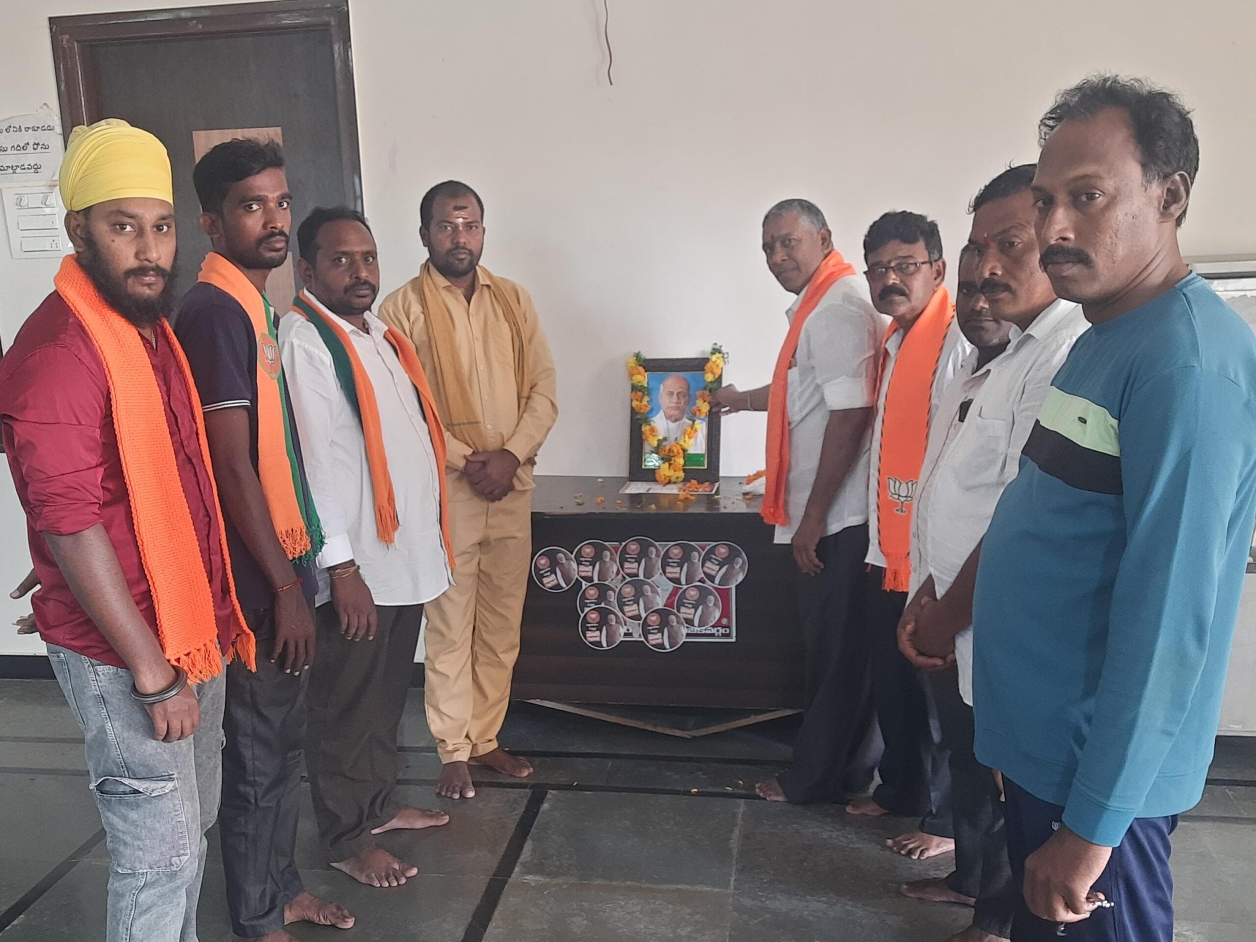 పటేల్ 150వ జయంతి సందర్భంగా ఘన నివాళులు