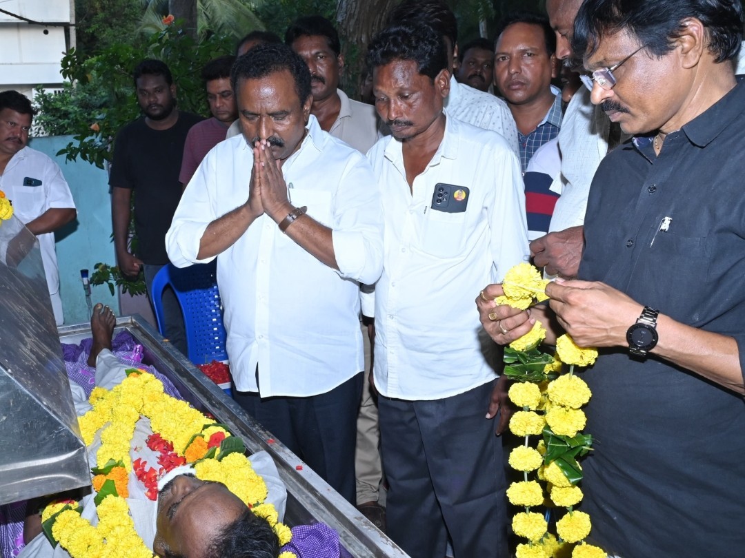 పిల్లి శ్రీనివాసరావు మృతి తీరని లోటు: ఎమ్మెల్యే