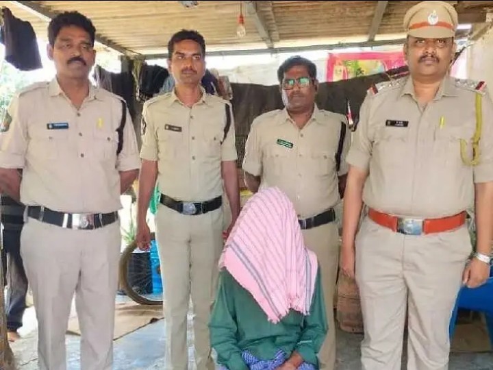 నామవరంలో ఎక్సైజ్ దాడులు