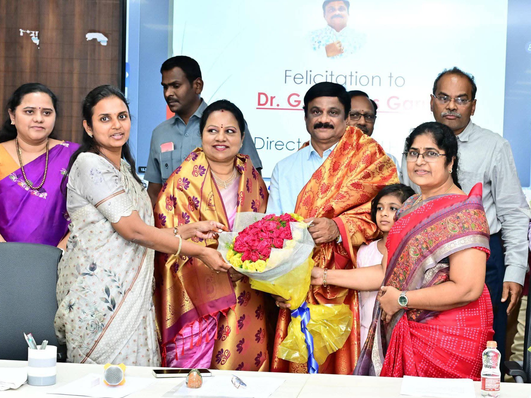 జేడి శ్రీనివాస్ సేవలు అభినందనీయం: కలెక్టర్