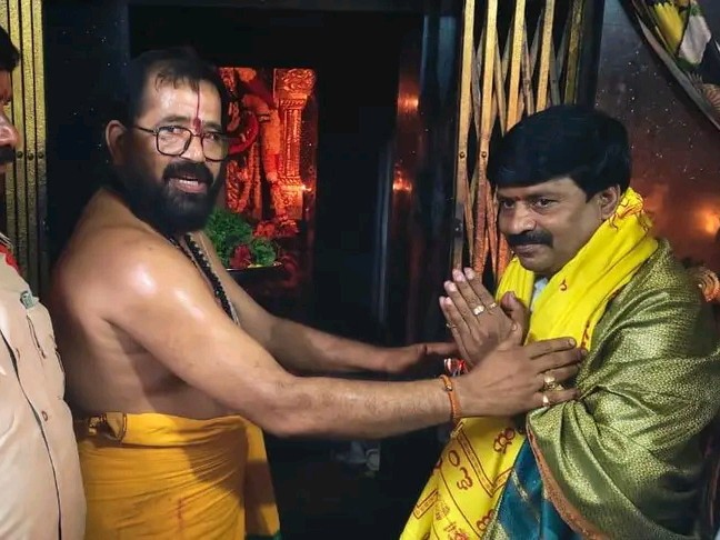 శ్రీ వెంకటేశ్వర స్వామి ని దర్శించుకున్న ఎమ్మెల్యే