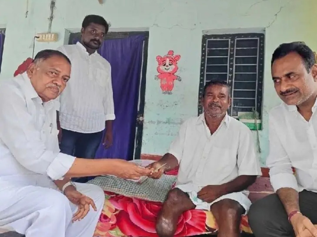 పేదలకు అండగా ఎన్టీఆర్ భరోసా పింఛన్: ఎమ్మెల్యే