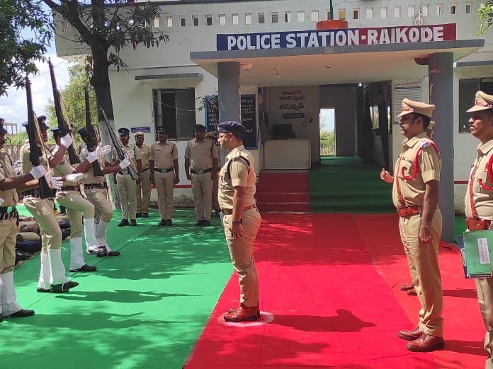 రాయికోడ్ పోలీస్ స్టేషన్ తనిఖీ చేసిన ఎస్పీ