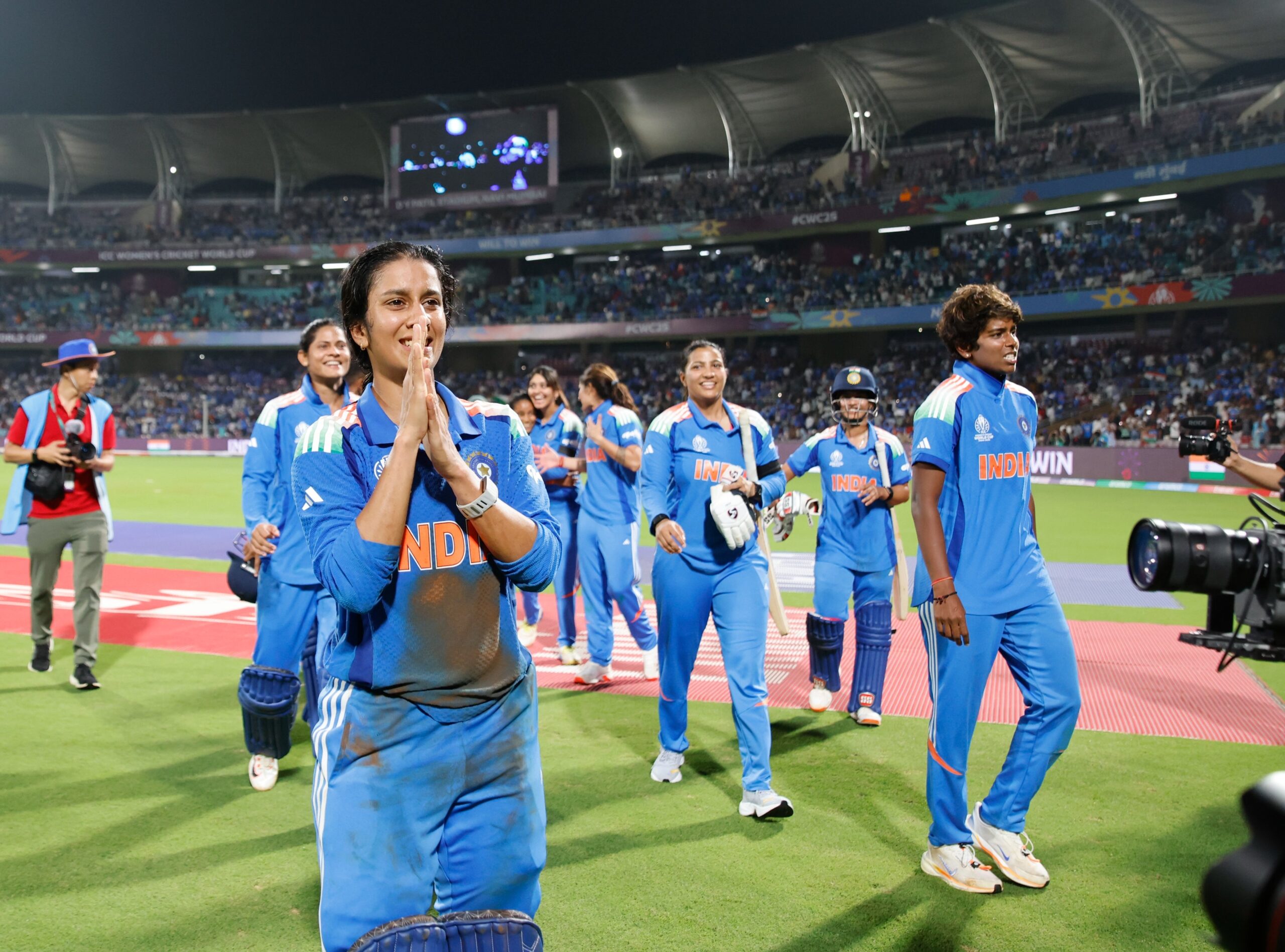 WWC: మహిళా క్రికెటర్లకు బంపర్ ఆఫర్..?