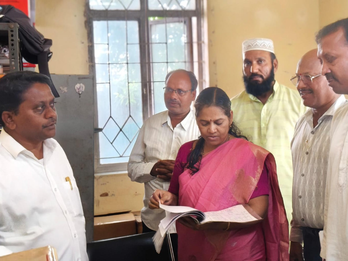 ప్రభుత్వ ఆసుపత్రి ఆకస్మిక తనిఖీ