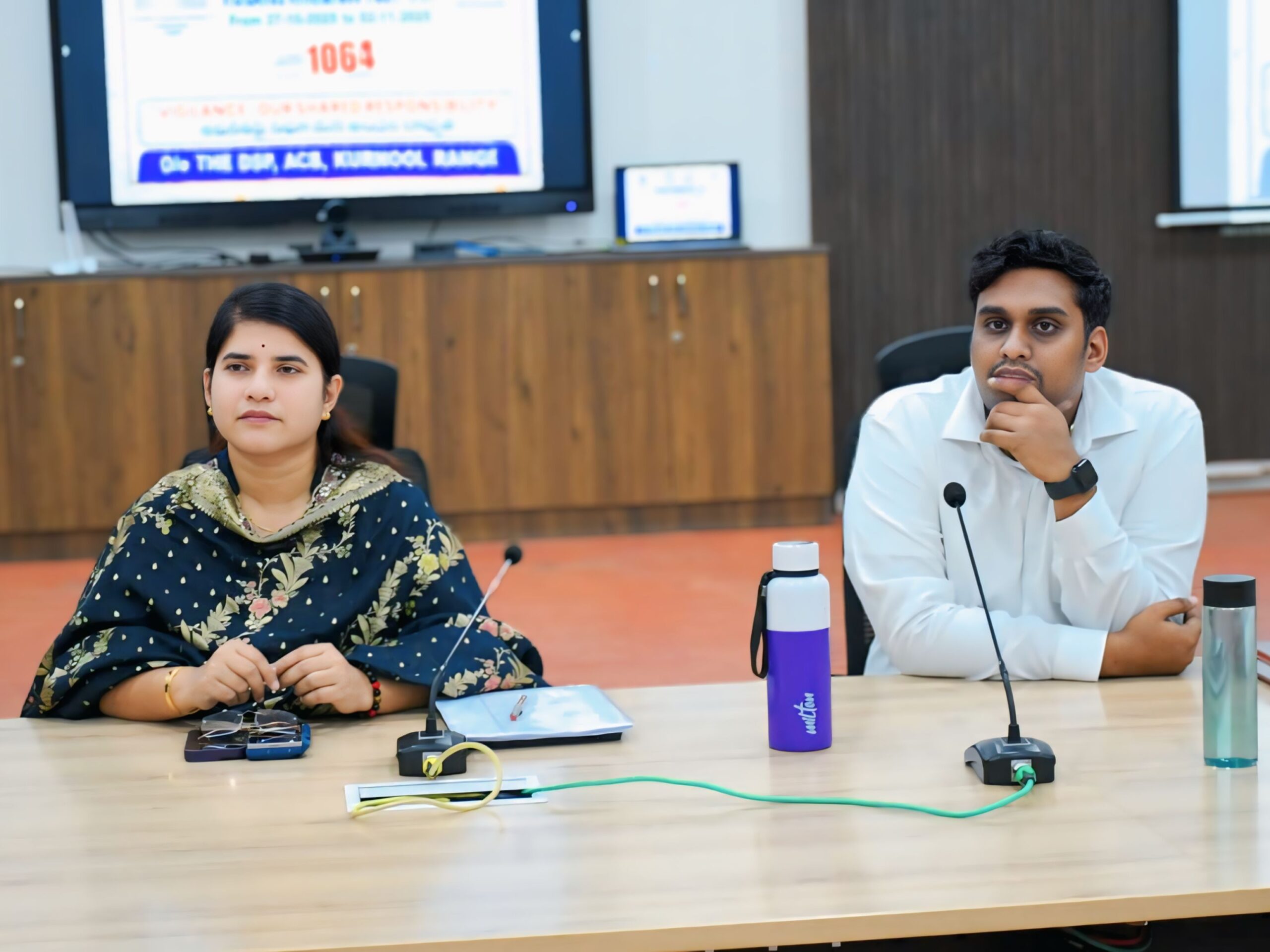 ‘ప్రభుత్వ అధికారులు పారదర్శకంగా విధులు నిర్వహించాలి’