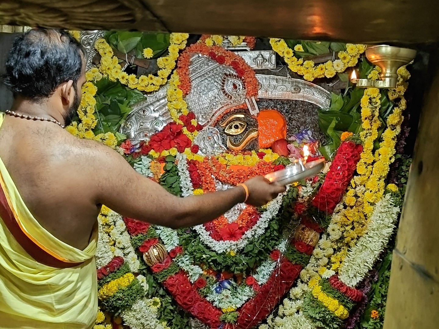 ప్రత్యేక అలంకరణలో పూజలందుకున్న ప్రసిద్ద మురడి అంజన్న