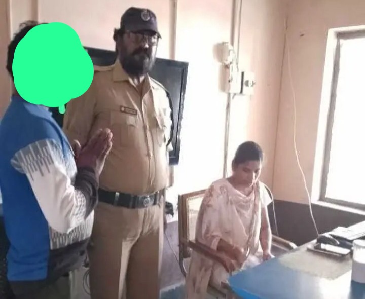 టి. నరసాపురంలో ఎక్సైజ్ పోలీసుల దాడులు