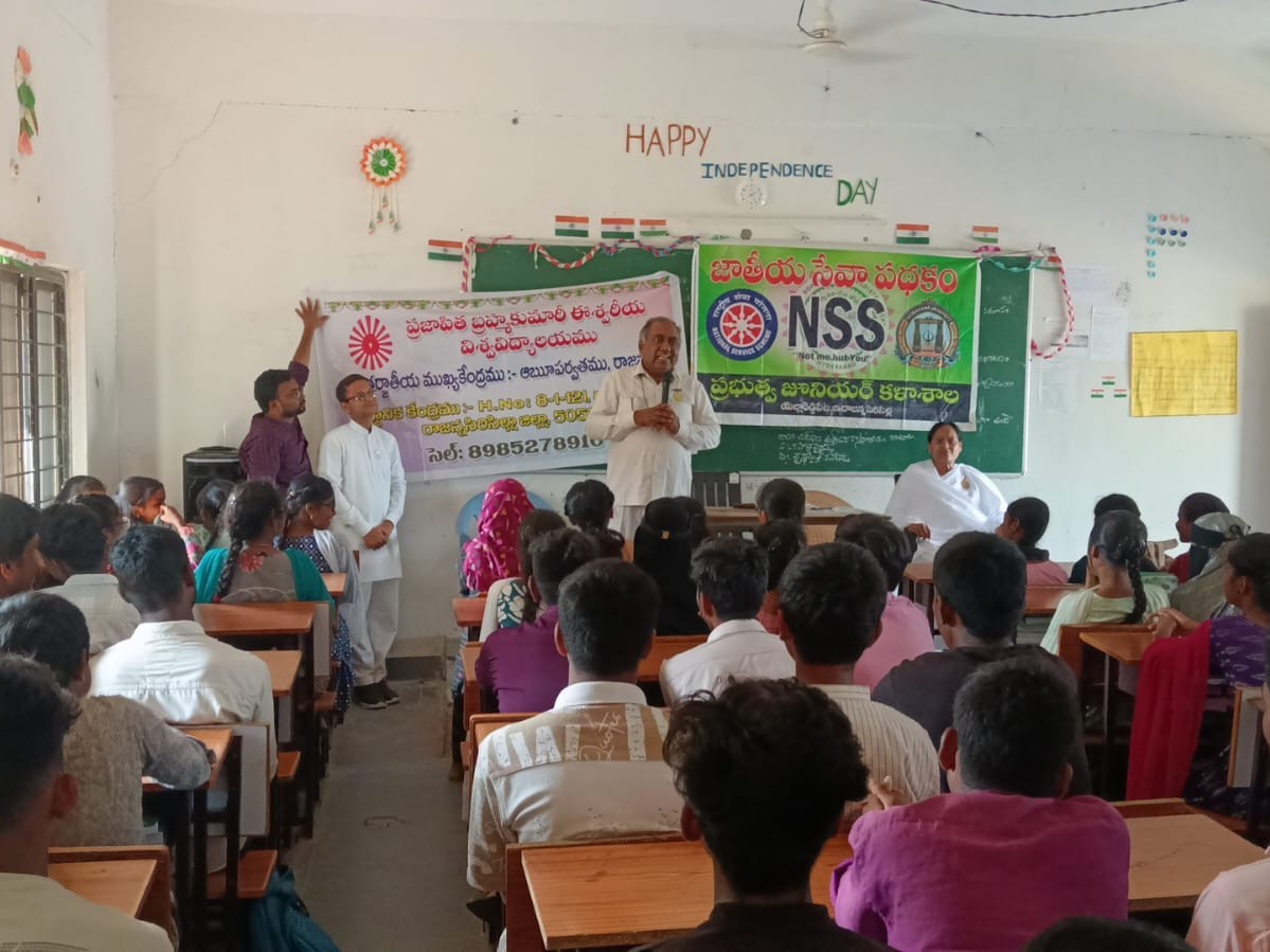 విద్యార్థులు ఒత్తిడిని అధిగమిస్తేనే విజయం