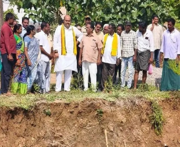 ‘కాలువకు రిటర్నింగ్ వాల్ నిర్మించాలి’