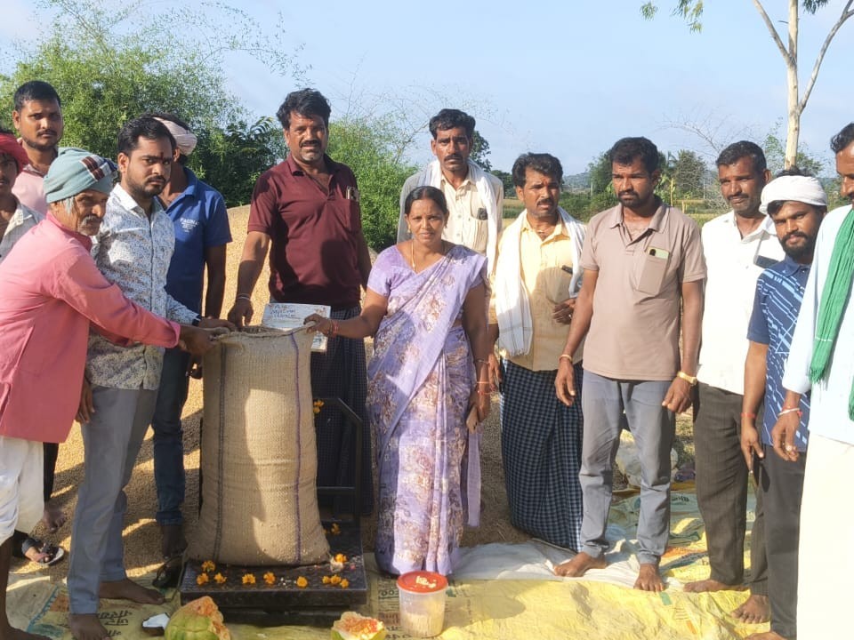 గిట్టుబాటు ధర కల్పించడం కోసమే కొనుగోలు కేంద్రాలు