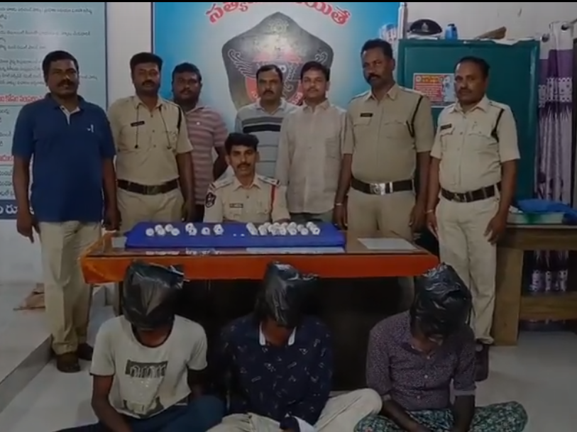 గుడి దొంగతనాల కేసులో ముగ్గురు అరెస్ట్