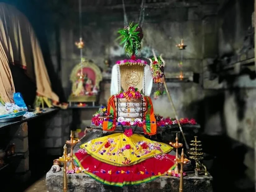 గణపేశ్వర స్వామికి ప్రత్యేక పూజలు