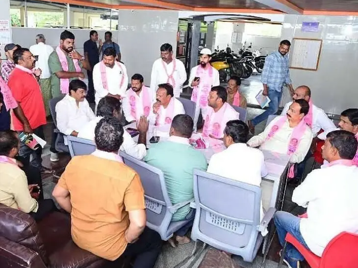 షేక్ పేట డివిజన్ బూత్ ఇన్ఛార్జ్‌లతో ఎమ్మెల్యే సమావేశం