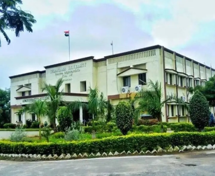 సత్ఫలితాలనిస్తున్న బయోమెట్రిక్ హాజరు