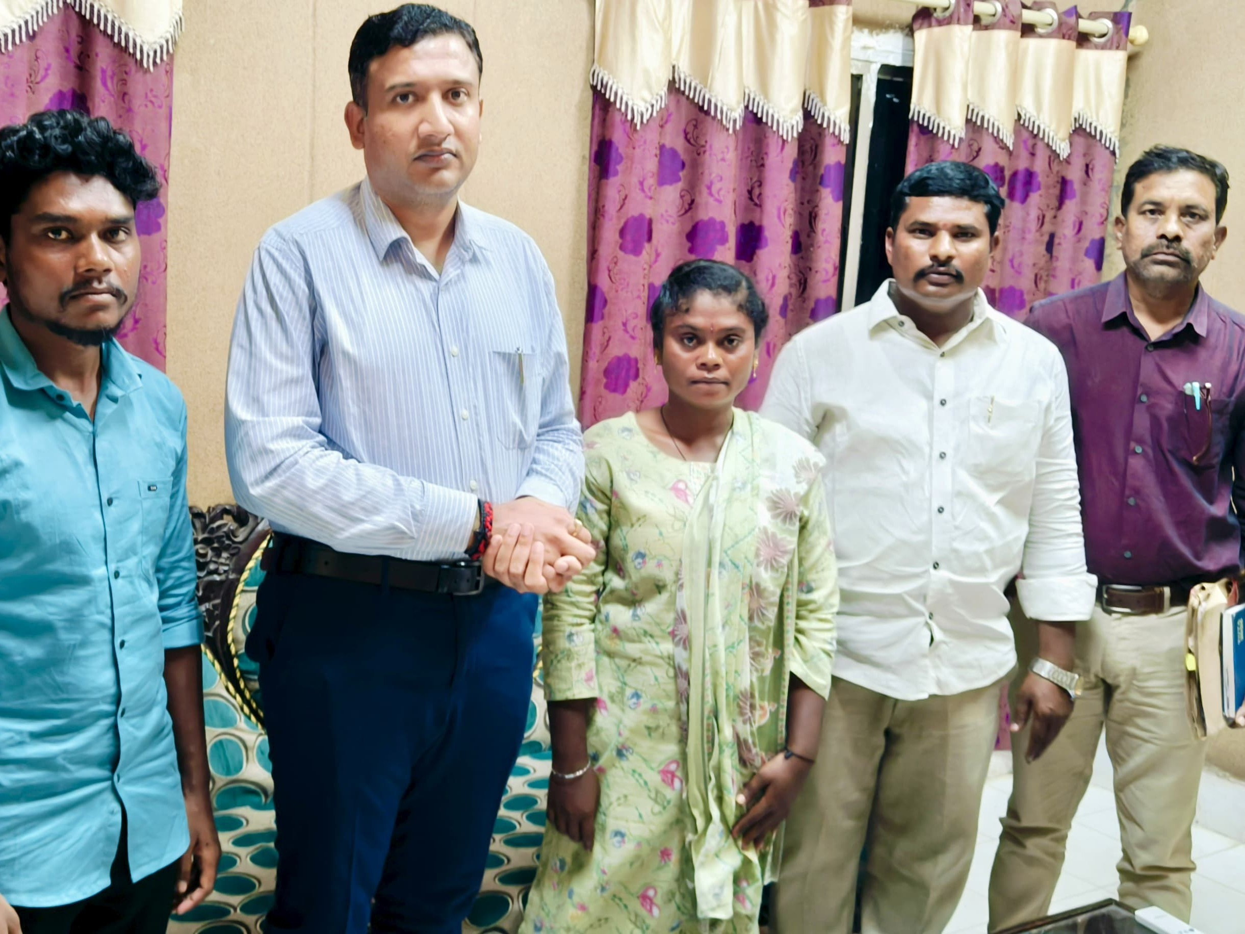 టేకం పోతూబాయి కుటుంబానికి అండగా ఉంటాం: కలెక్టర్