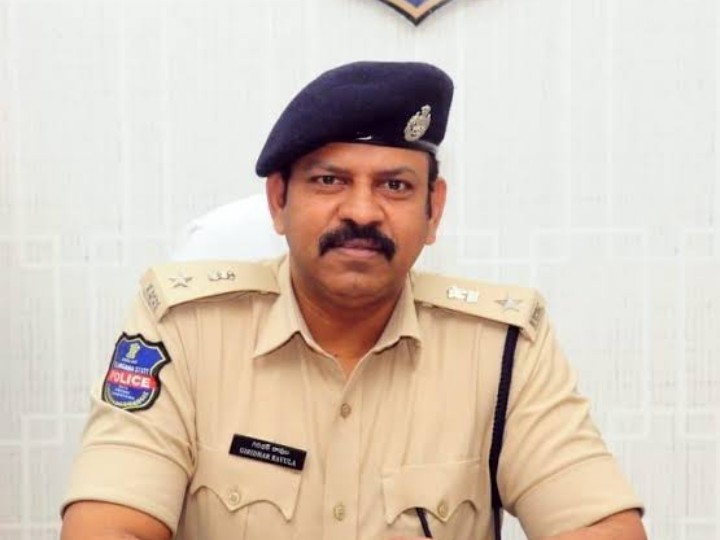 ‘విలువలు, సమాజ సేవతోనే నిజమైన ఇంజినీర్‌గా ఎదగాలి’