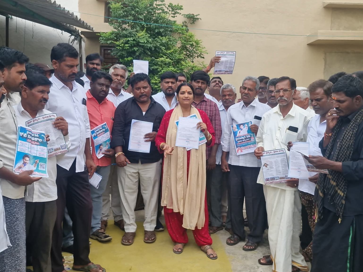 మెడికల్ కళాశాలల ప్రైవేటీకరణపై “కోటి సంతకాల సేకరణ”