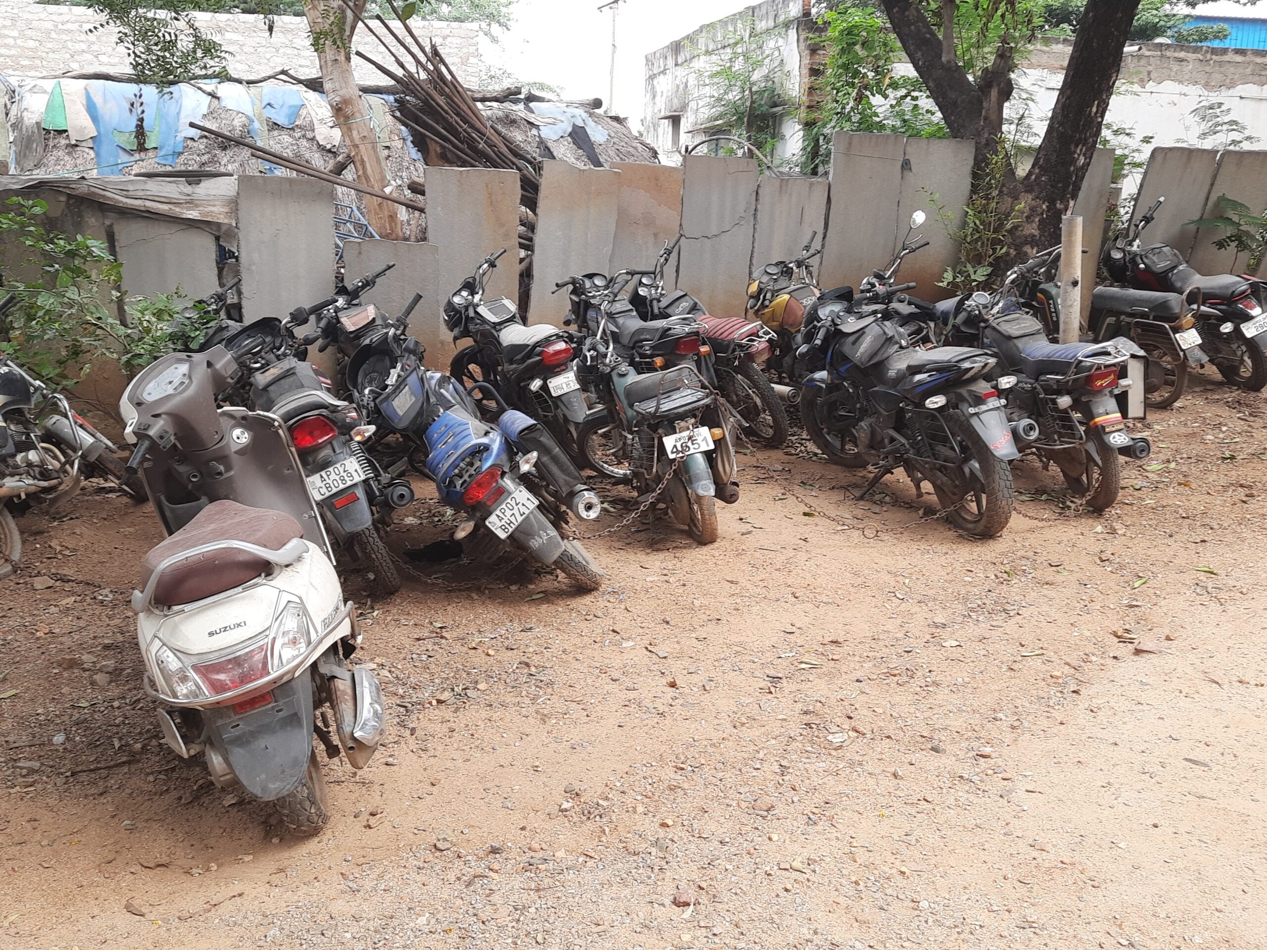 ఈనెల 6న వాహనాలకు బహిరంగ వేలంపాట