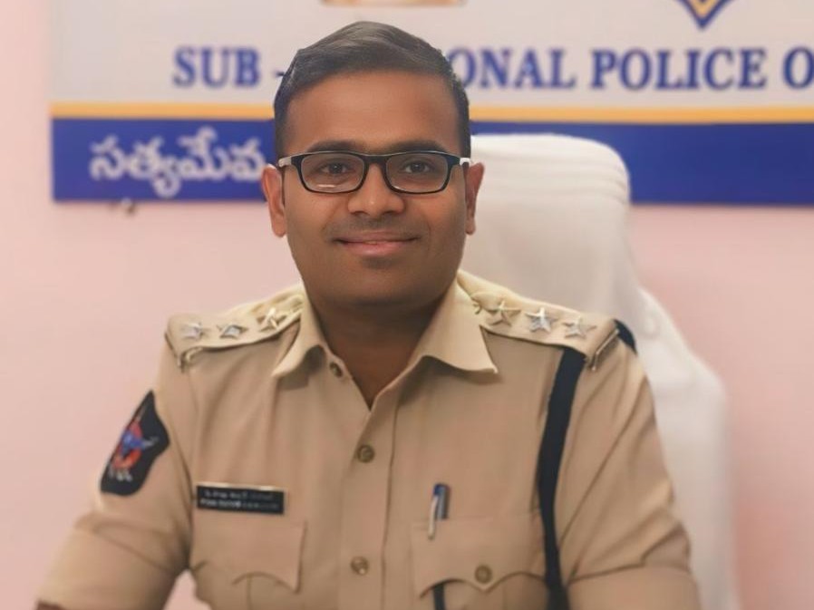 ప్రజలకు పలు సూచనలు చేసిన డీఎస్పీ