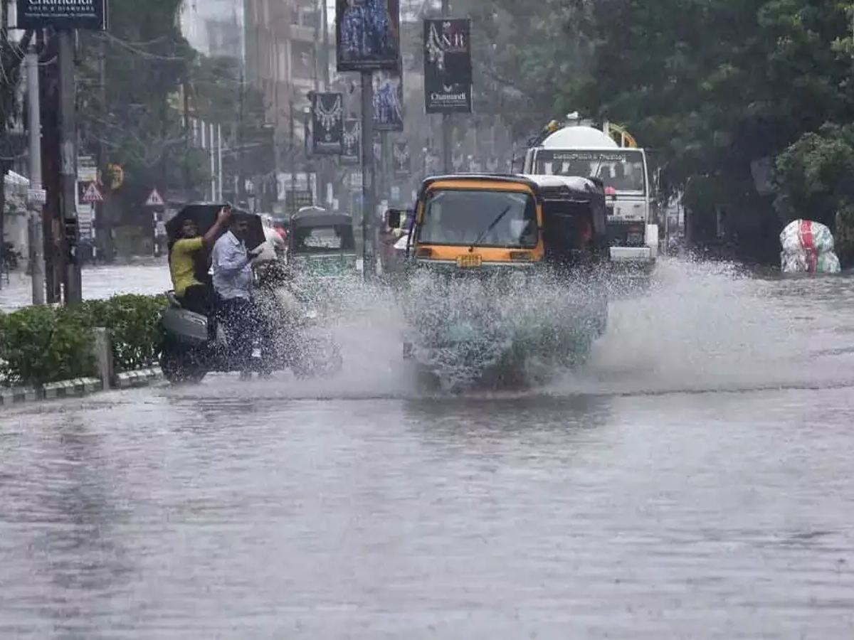 తాండూర్‌లో ఉదయం నుంచి భారీ వర్షం