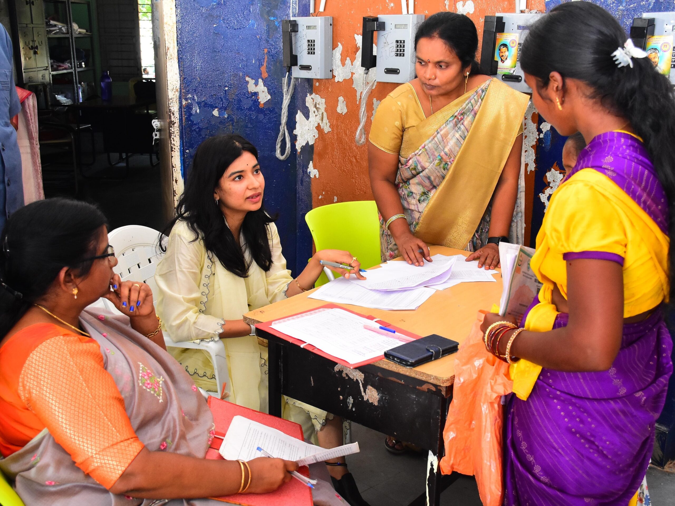 కౌన్సిలింగ్ ప్రక్రియను పరిశీలించిన ఇంచార్జ్ కలెక్టర్