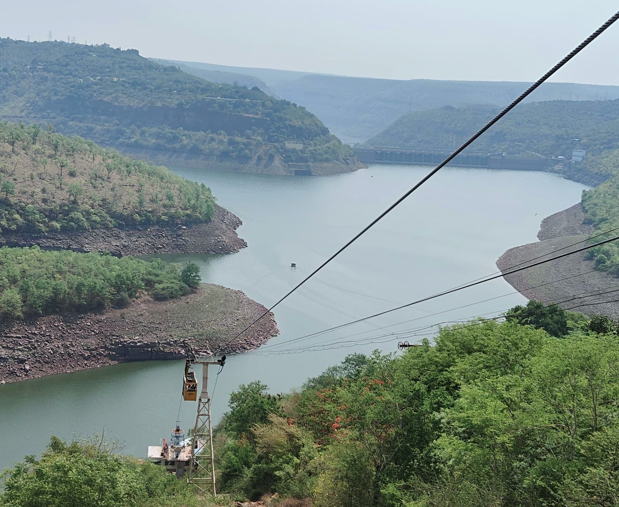 పాతాళ గంగలో తప్పిన పెను ప్రమాదం