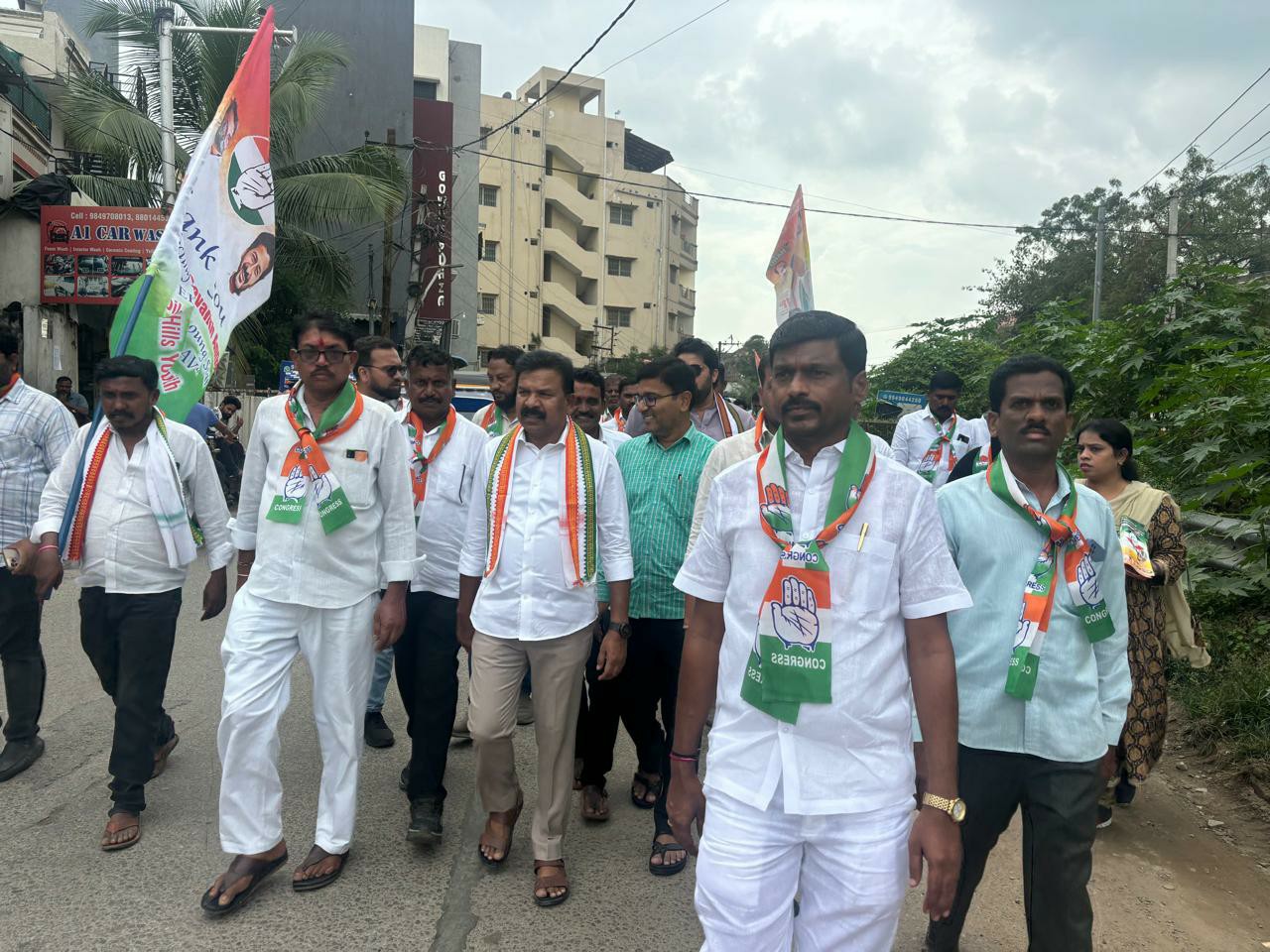 ఎన్నికల ప్రచారంలో పాల్గొన్న ఎమ్మెల్యే