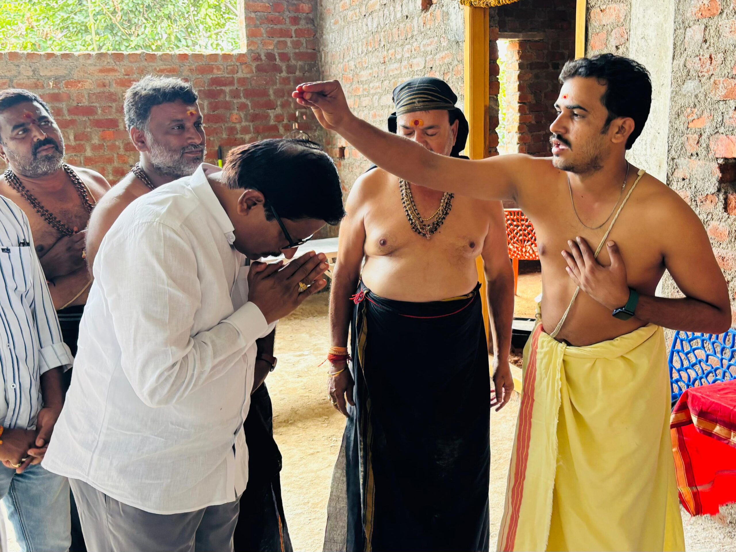 అయ్యప్ప మహా పడిపూజ కార్యక్రమానికి హాజరైన ఎమ్మెల్యే